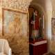 L�interno della chiesa, come Santa Maria del Soccorso, conserva una serie di pregevoli dipinti murari risalenti al 1500